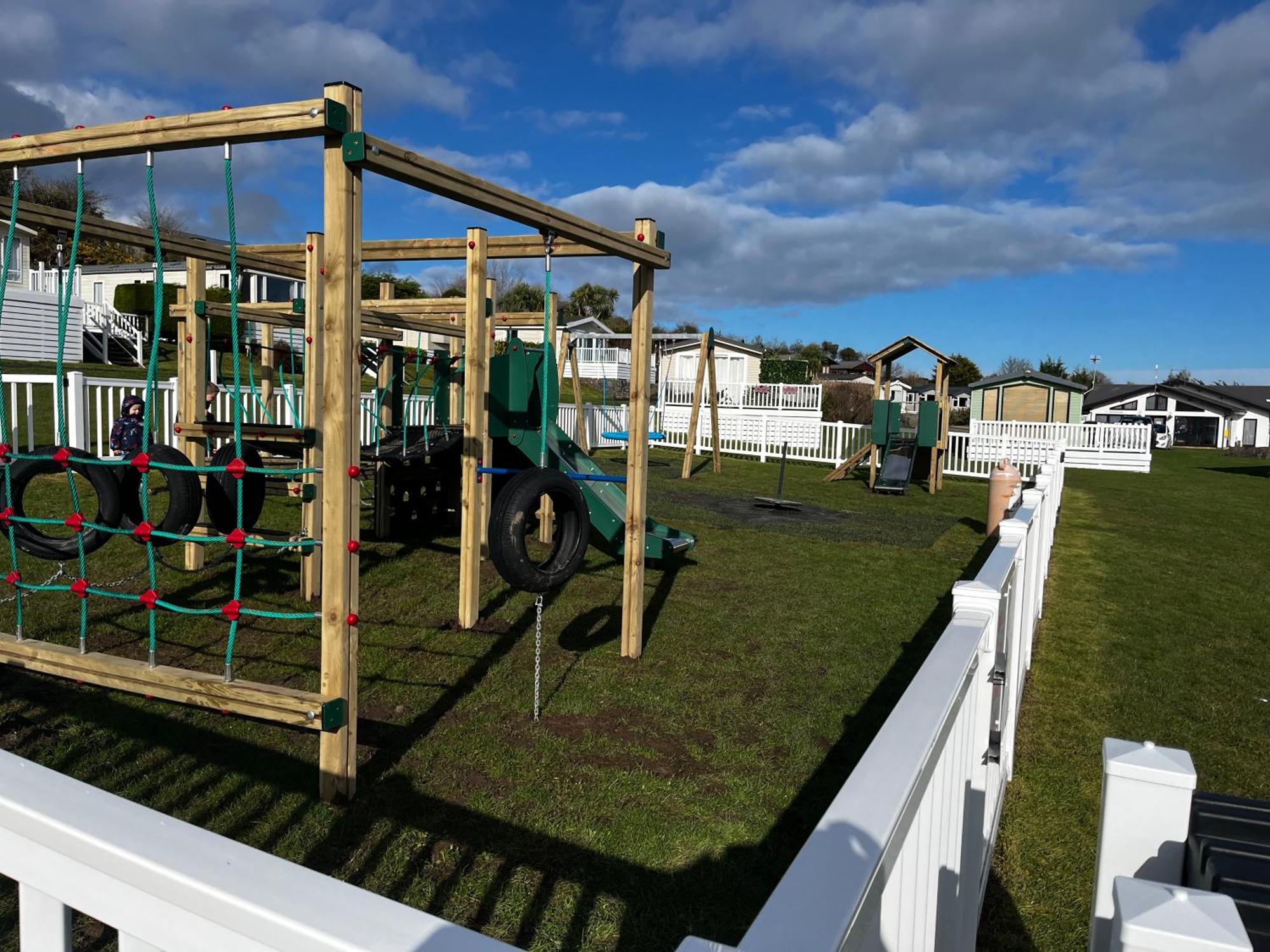 Ger-Y-Bwlch - Spacious Static On 5Star Site With Swimming Pool Benllech Buitenkant foto