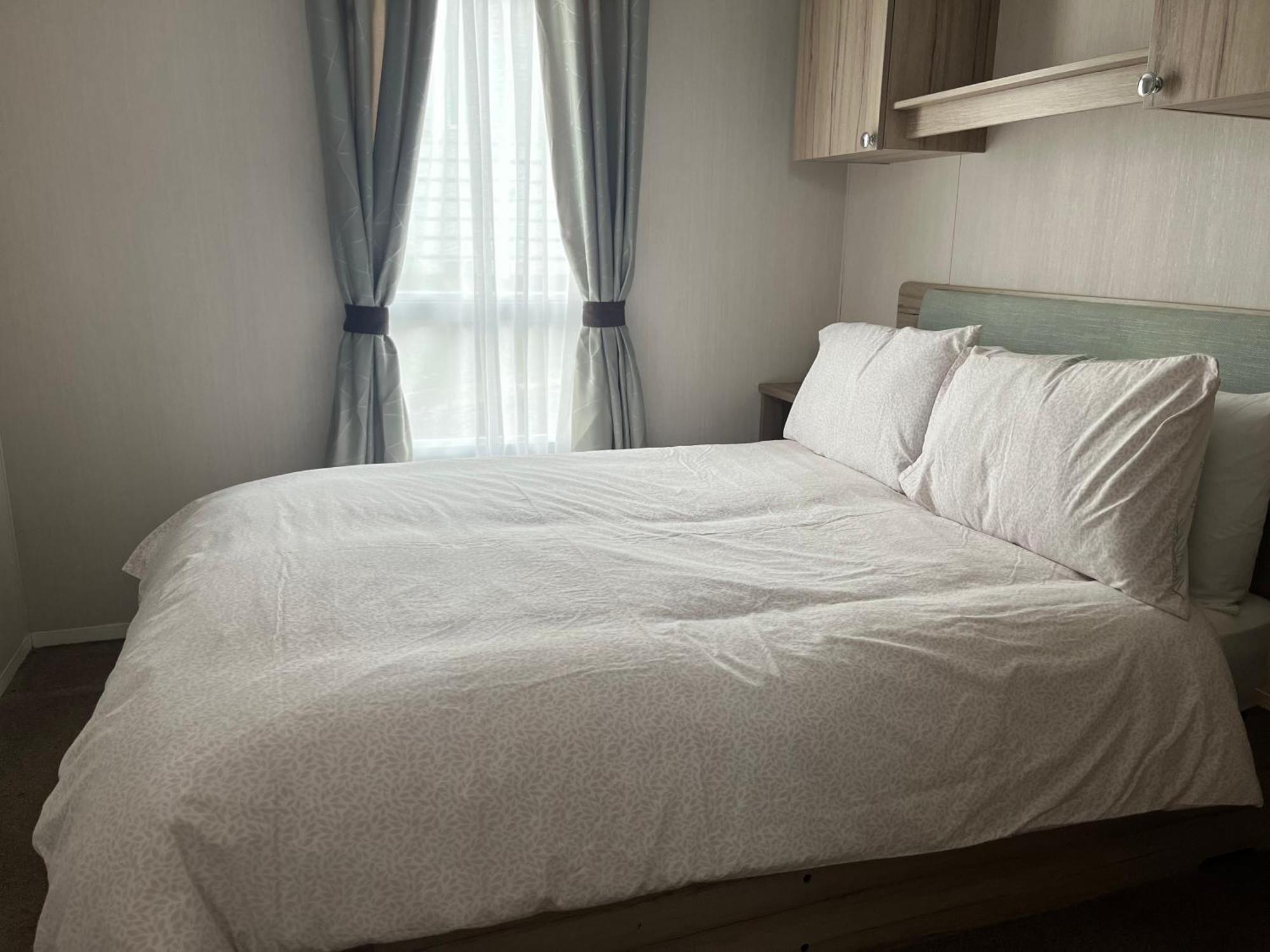 Ger-Y-Bwlch - Spacious Static On 5Star Site With Swimming Pool Benllech Buitenkant foto